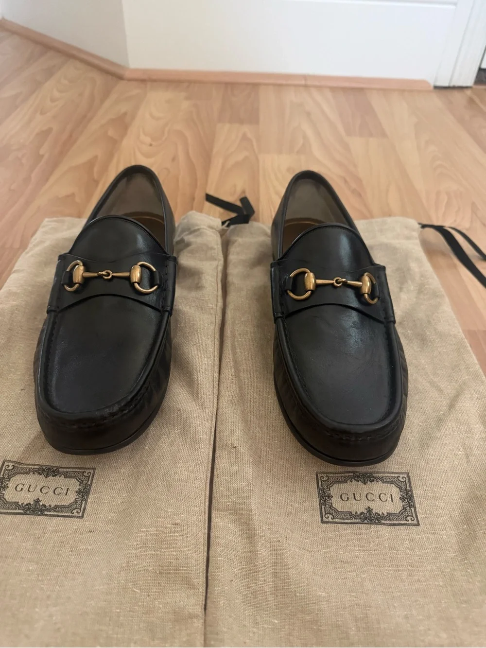 Gucci Men’s Black Leather Horsebit Loafers